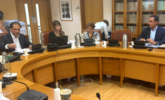 Περιορισμοί στην απόκτηση γης από ξένους – Ψάχνουν φόρμουλα για τα νομικά πρόσωπα